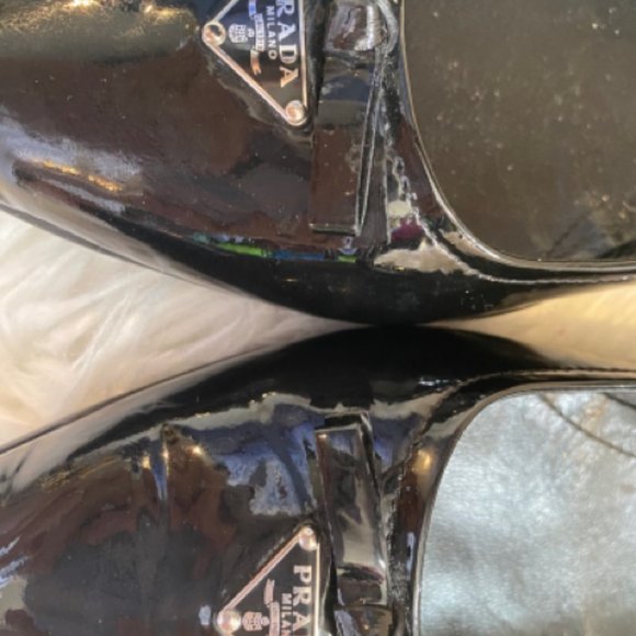 Prada Pointed Toe Patent Leather Flats Sz. 39 Shoe - Picture 6 of 11